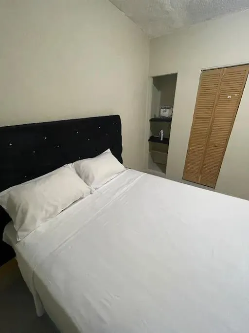 Talyaniques Essence Apartment Kingston 0*,  Jamaica